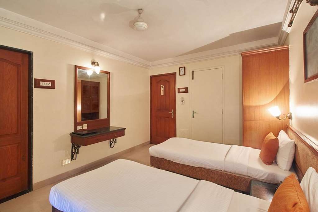 Hotel Srimaan Пуне Номер фото