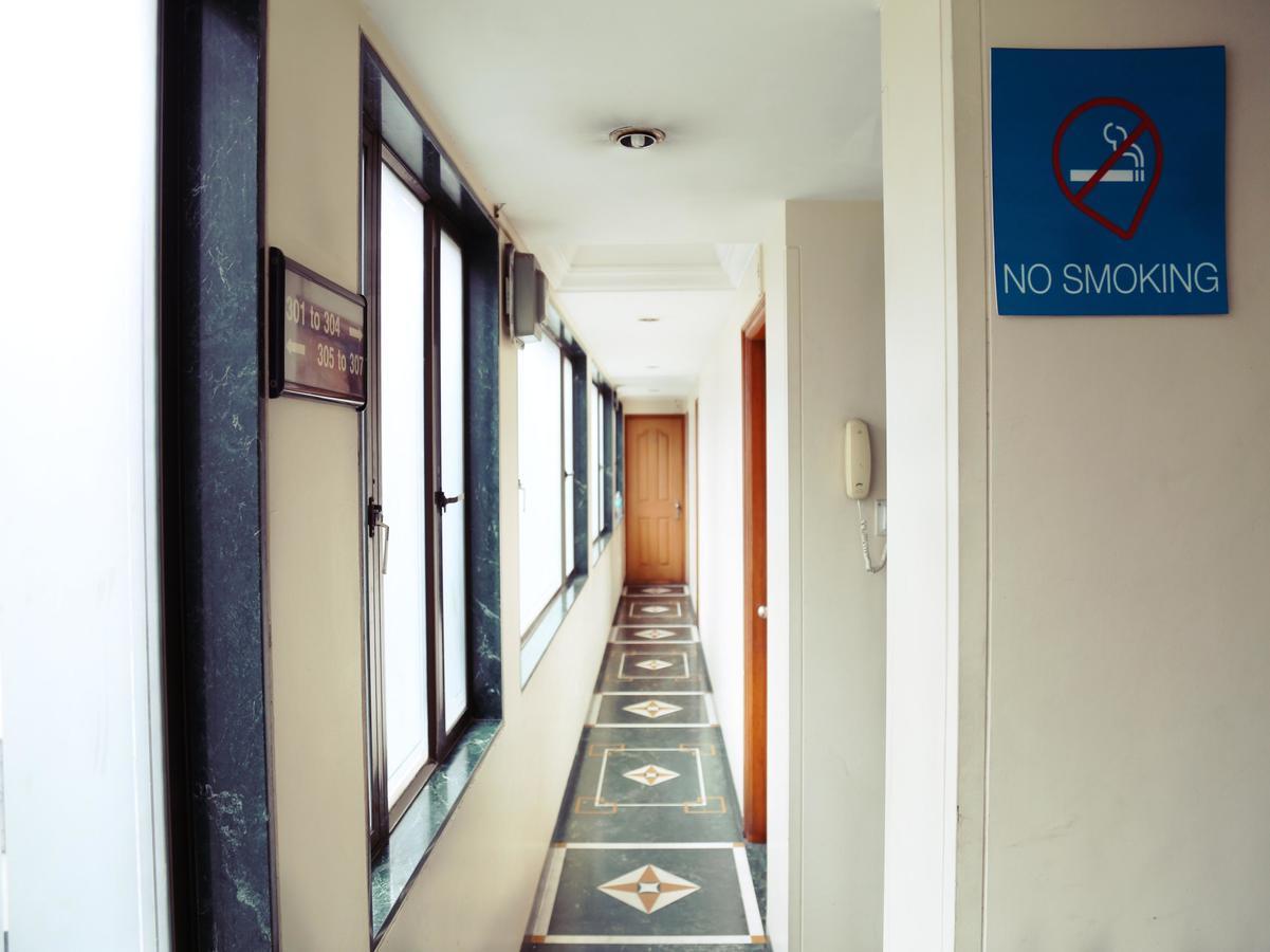 Hotel Srimaan Пуне Екстер'єр фото
